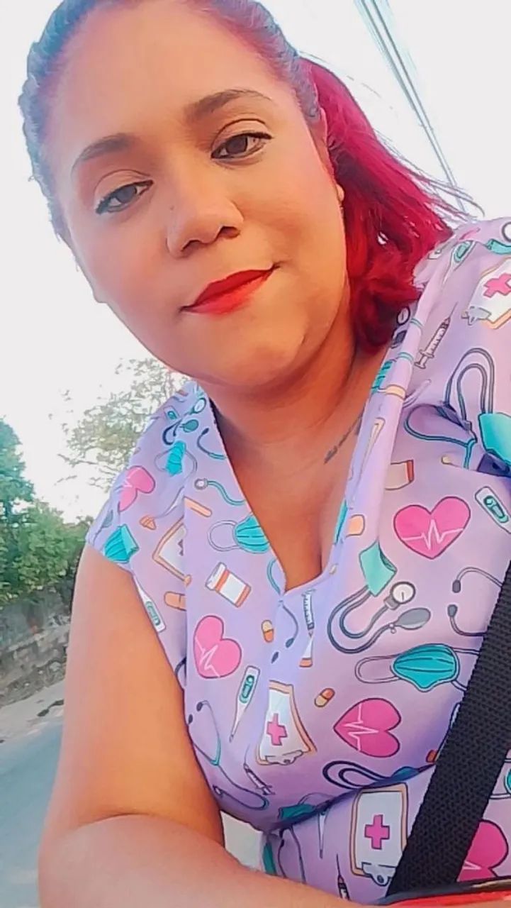 Cuidadora de idosos ou acompanhante hospitar*