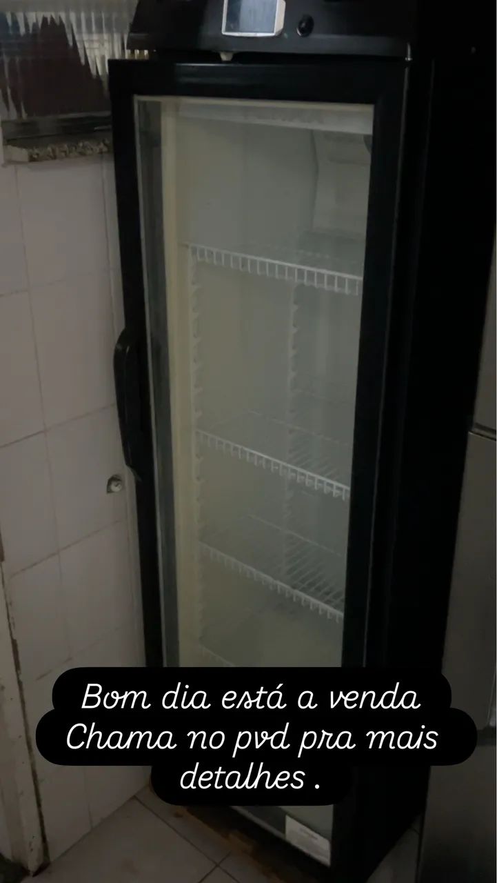 Geladeira expositora