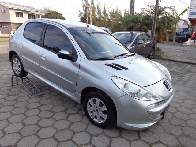 Peugeot - 207 1.4 XR Completo - 2013 - Foto 10