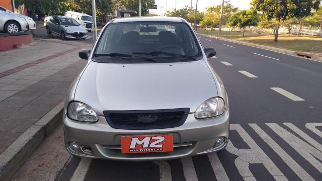 CHEVROLET CLASSIC 2005/2006 1.0 MPFI LIFE 8V ÁLCOOL 4P MANUAL - Foto 3