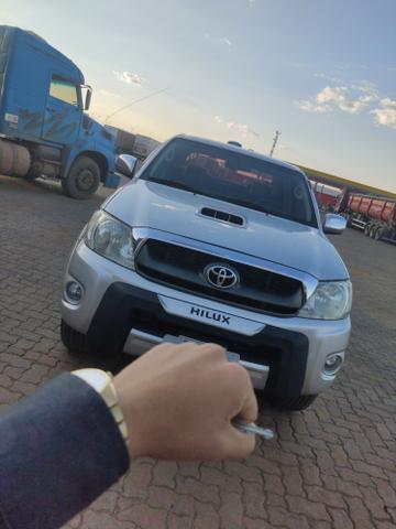 Hilux muito nova!!!