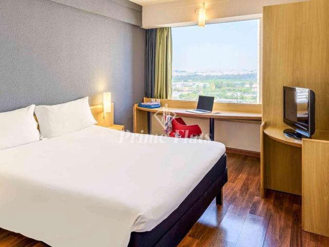 Flat à venda no Hotel Ibis Guarulhos, com 1 dormitório, 1 vaga de garagem!