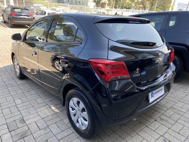 GM - CHEVROLET ONIX HATCH LT 1.0 8V FlexPower 5p Mec. - Foto 5