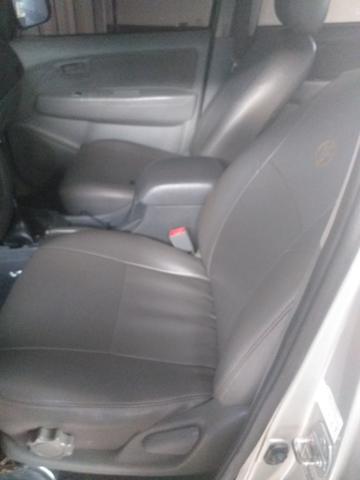 Vendo essa hilux pego carro de menor valor no negocio - Foto 5