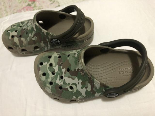 CROCS exército masculino lindo