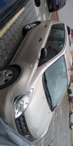 Vendo Livina 1.6 S 2010 - Foto 5