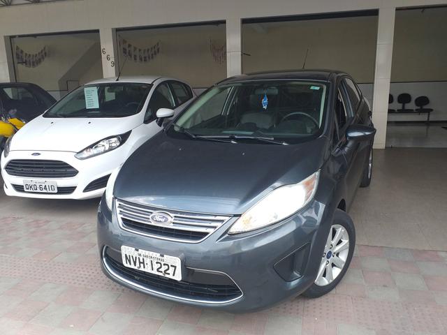 New fiesta 1.6 sedan 2011/2011 com 7 airbargs - Foto 2