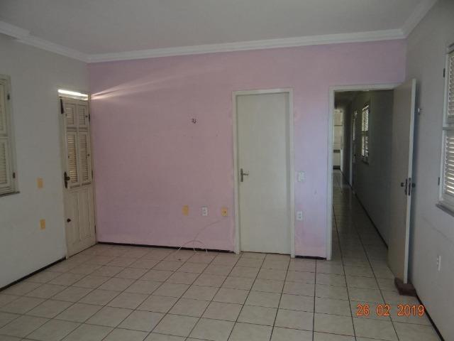 CA1841 Vendo ou Alugo, casa duplex com 5 quartos, 8 vagas de garagem, Cambeba - Foto 4