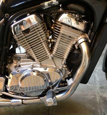SUZUKI INTRUDER 800CC