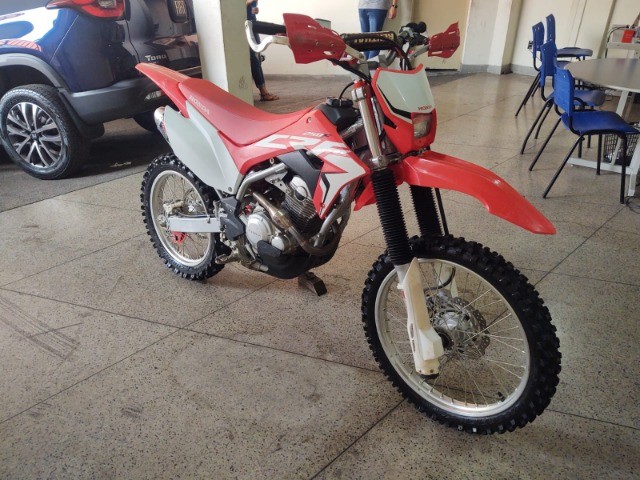 HONDA CRF 250F 2020 ATÉ 20X NO CARTÃO