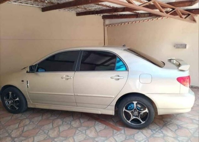 COROLLA 2004