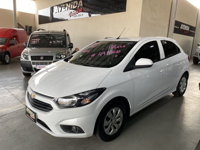 CHEVROLET ONIX 2018 1.0 MPFI LT 8V FLEX 4P MANUAL