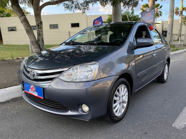 ETIOS XLS 2014 SEDAN. BEM NOVINHO