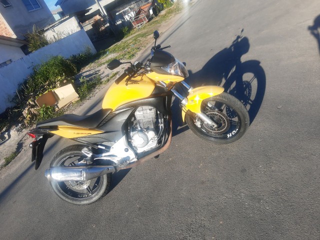 MOTO TOP