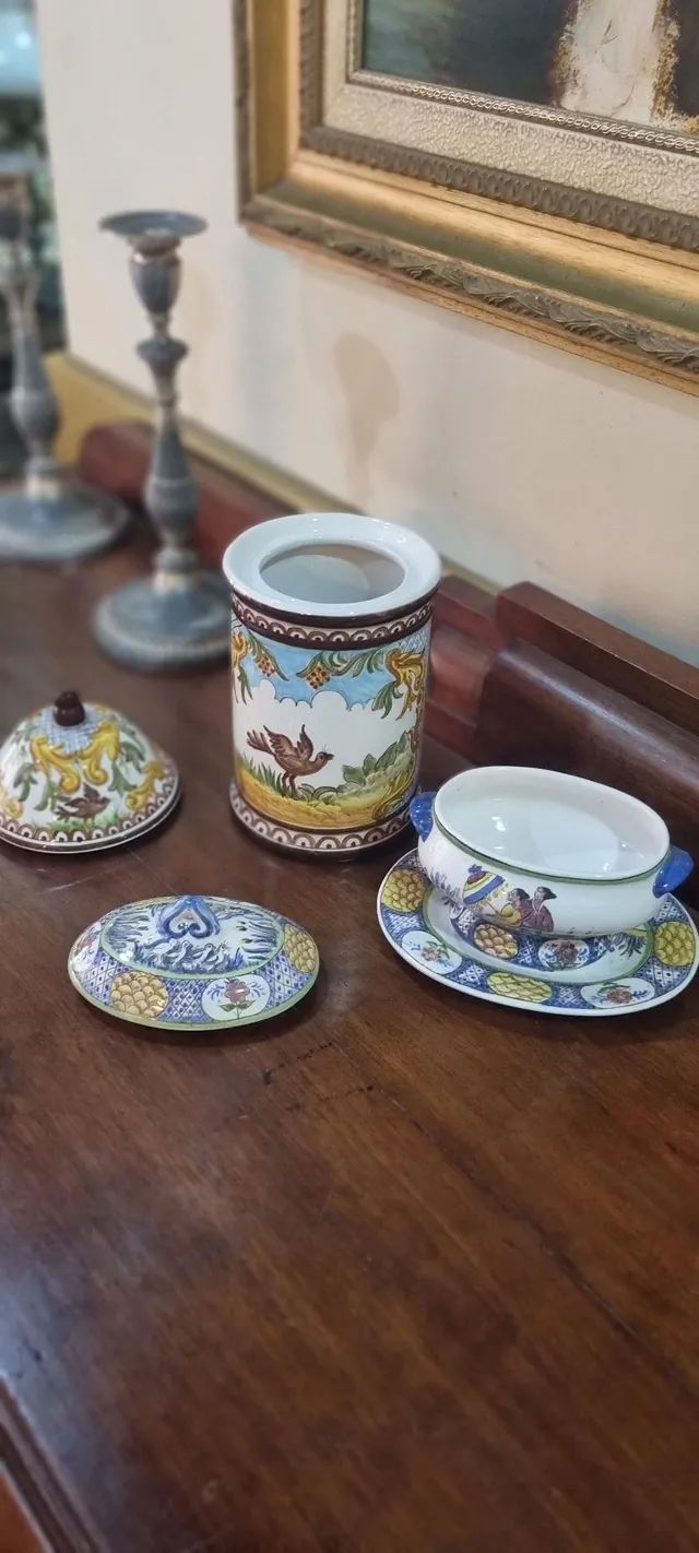 Antiguidades,  conjunto de Faiança antiga assinada