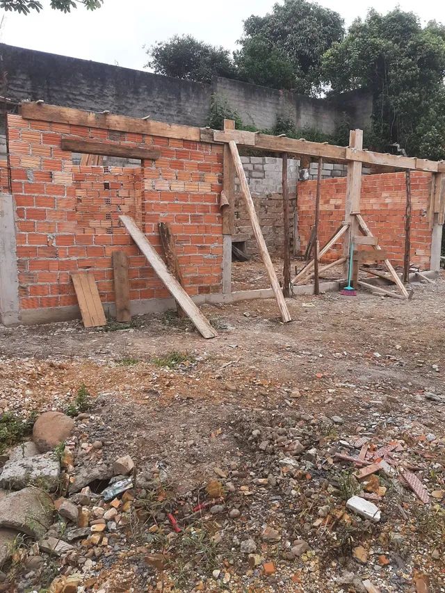 Pedreiro disponível 