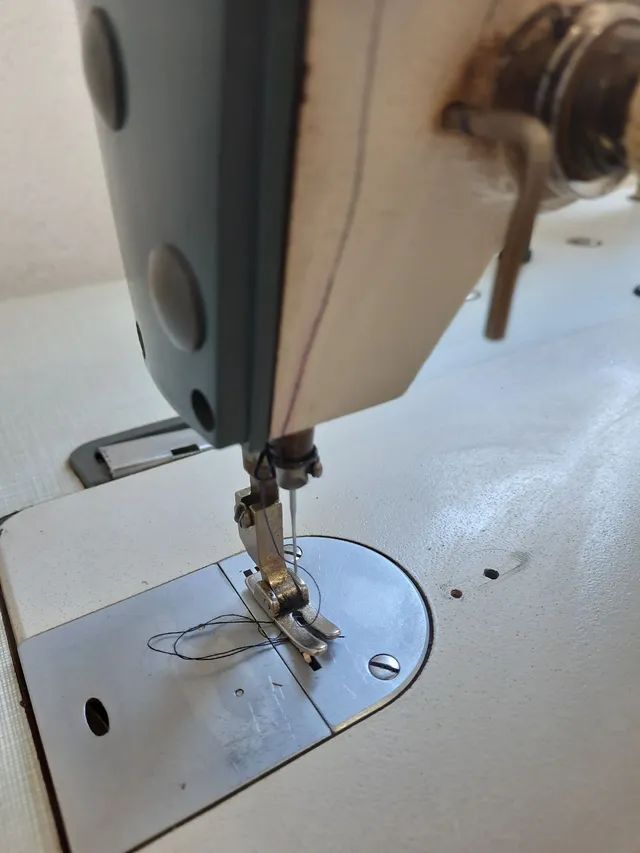 Maquina de costura reta industrial 