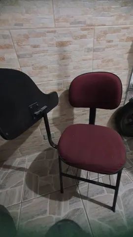 06 Cadeira universitário