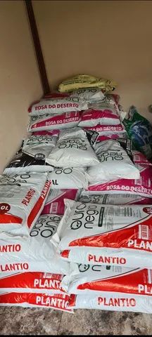 Black Gold Substrate R$ 35 BRL per large bag