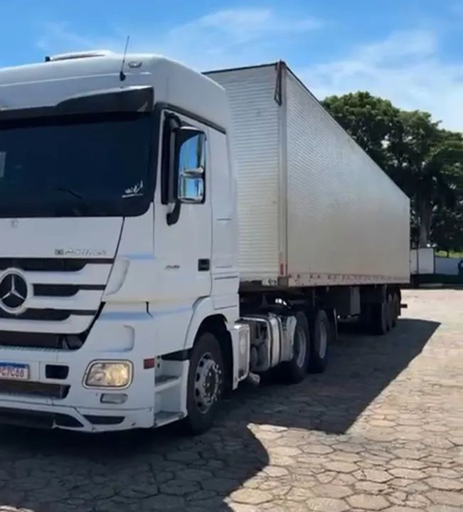 (ÁGIO) Mercedes Benz 25-460 só o cavalo - Foto 5