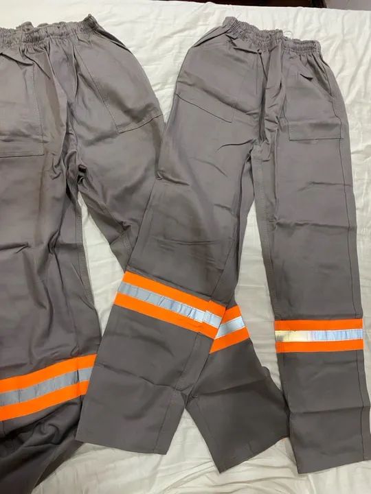 2 Calças de Brim profissional - tamanho G - Foto 4