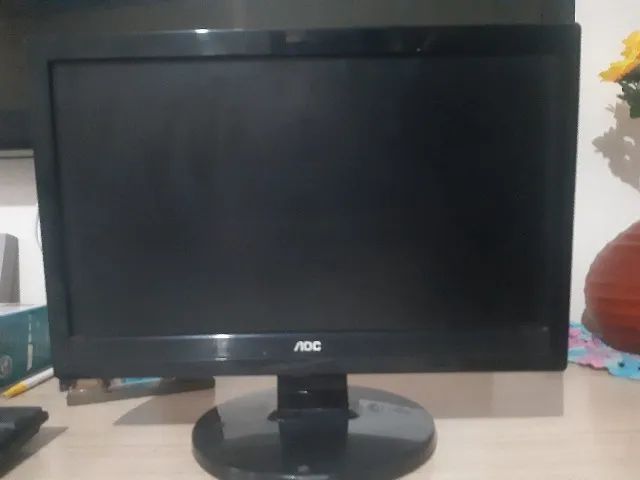 Monitor AOC usado 14 polegadas modelo 1619Swa 