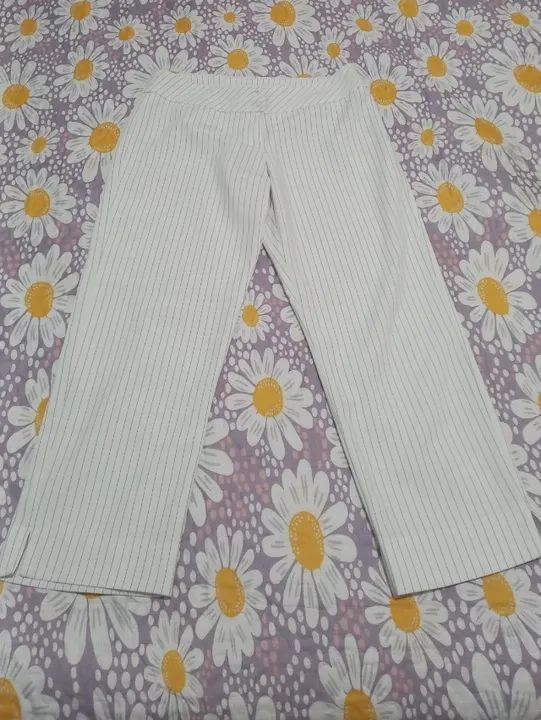 Calça Branca com listras tamanho P usada. - Foto 2