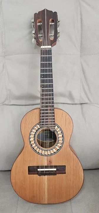 Cavaco CEDRO MACIÇO 2024 - Família Luthier - ESTADO DE NOVO - OTIMO TIMBRE E AFINACAO