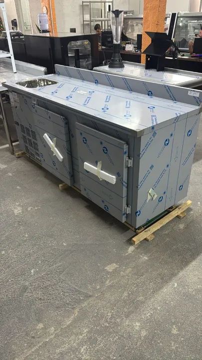 Balcão inox refrigerado com posrtas aquecidas 1.90m Gelopar