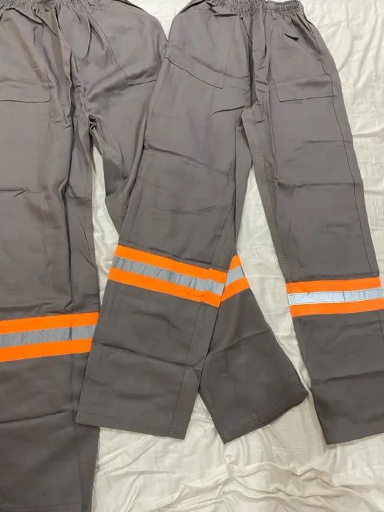 2 Calças de Brim profissional - tamanho G - Foto 3