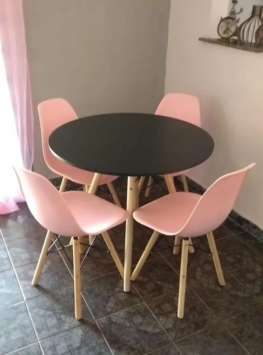 Maravilhoso conjunto de mesa em MDF 