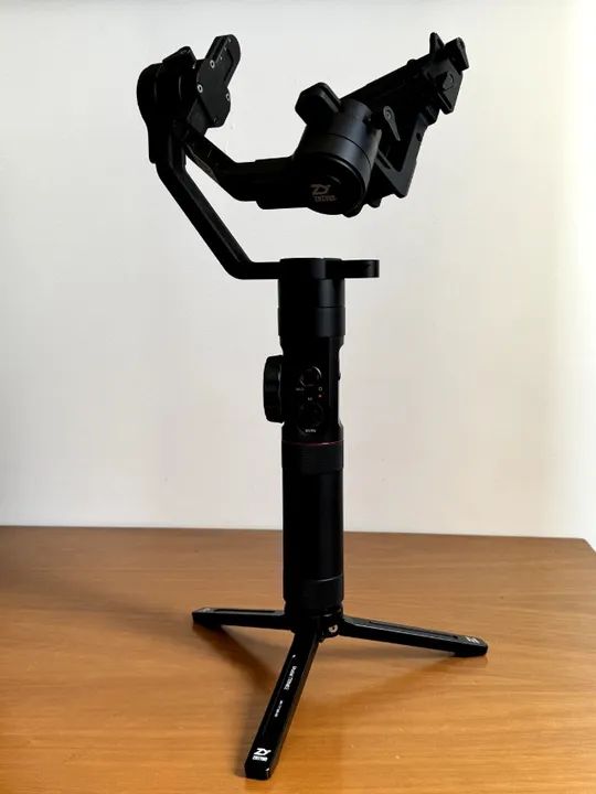 Estabilizador de cardan portátil Bluetooth Zhiyun Crane 2-Black - Foto 2