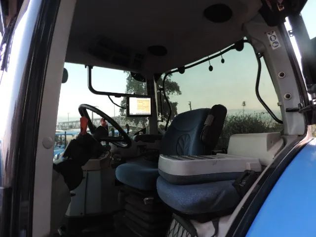 Trator New Holland T7.245 - Cabinado - Foto 5