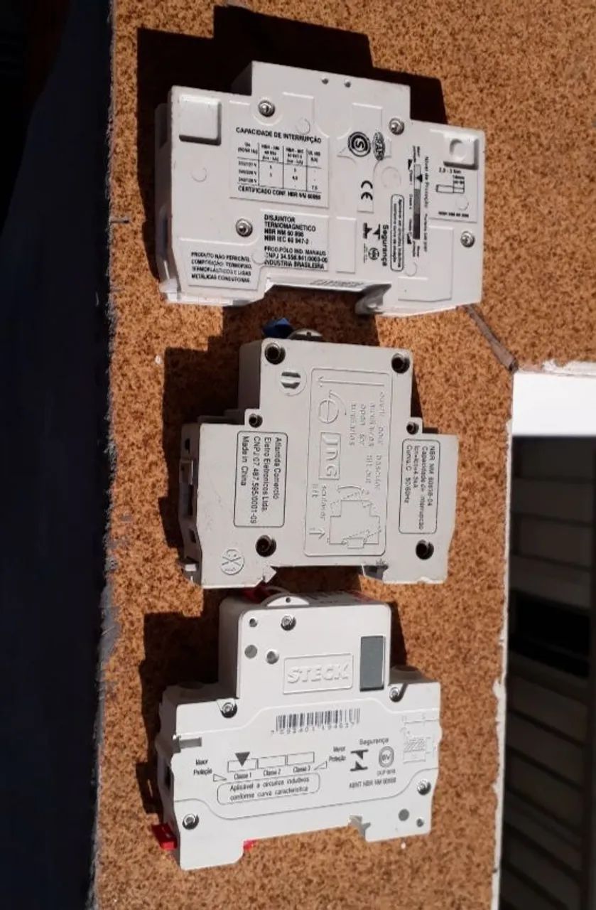 3 Disjuntores Elétricos FAVOR LER A DESCRIÇÃO! - Foto 3