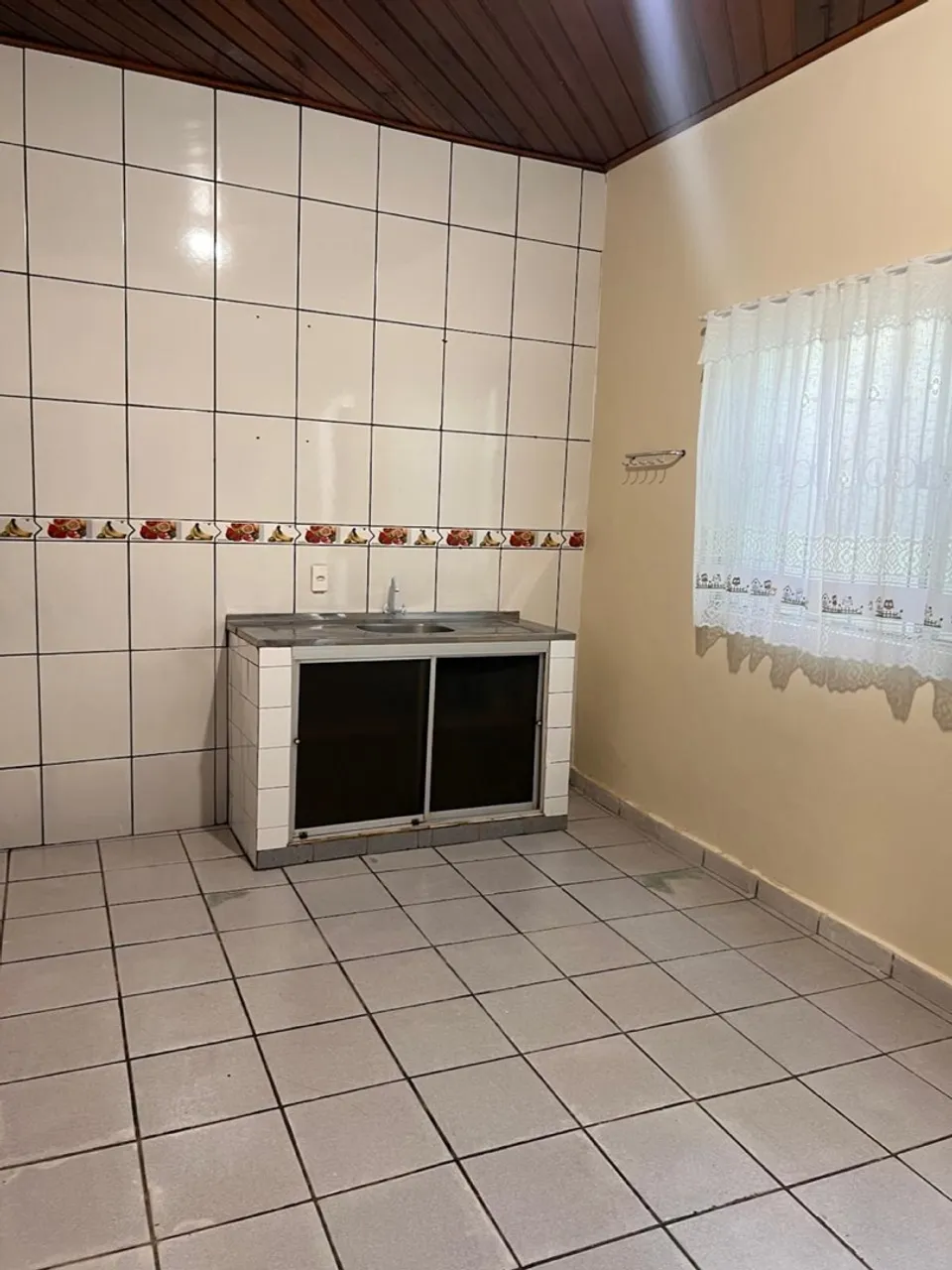 Aluga-se APTO casal