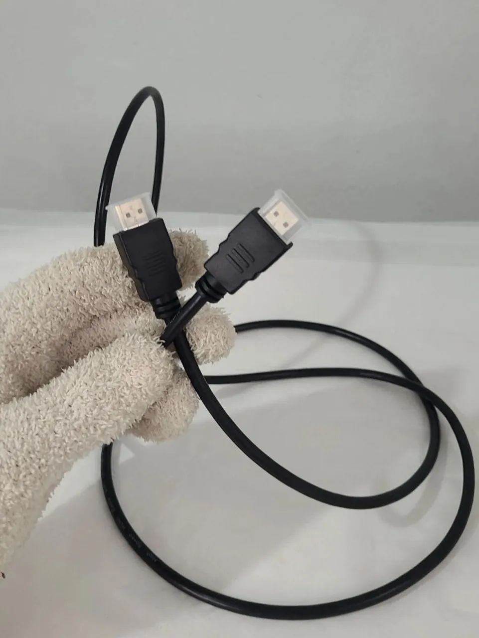 Cabo HDMI Preto de 1 metro e 80 cm, novo, de alta qualidade, útil para várias ocasiões.