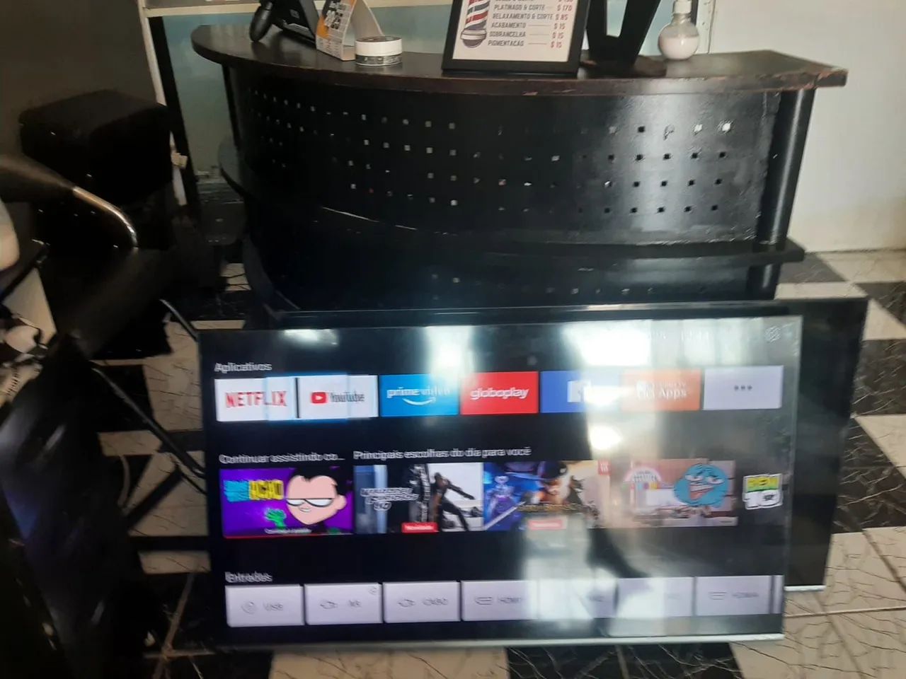 Smart TV com aplicativos e tela grande - Foto 2