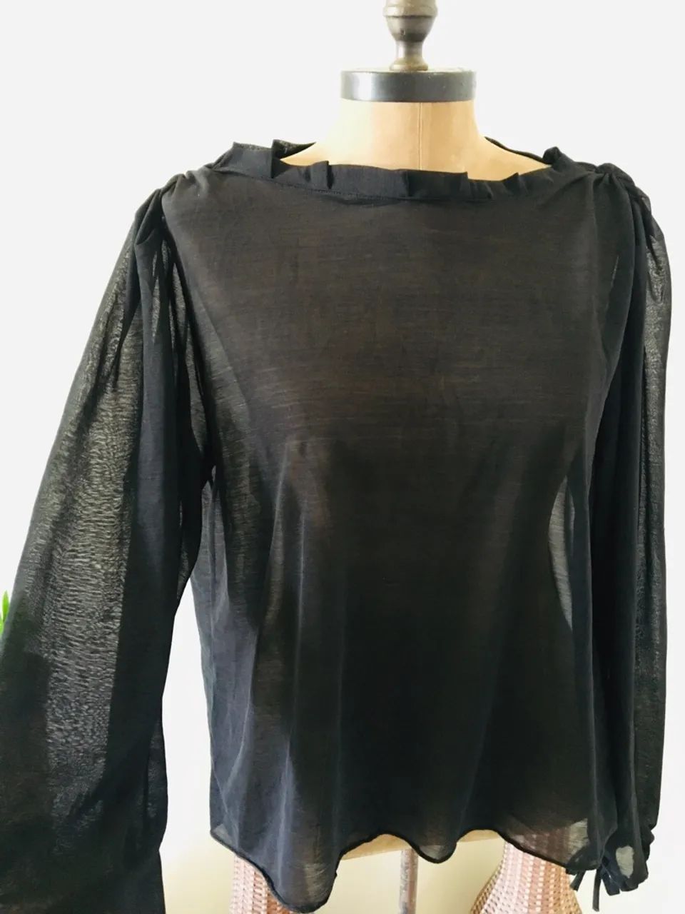 Blusa Feminina Preta Elegante - Foto 2