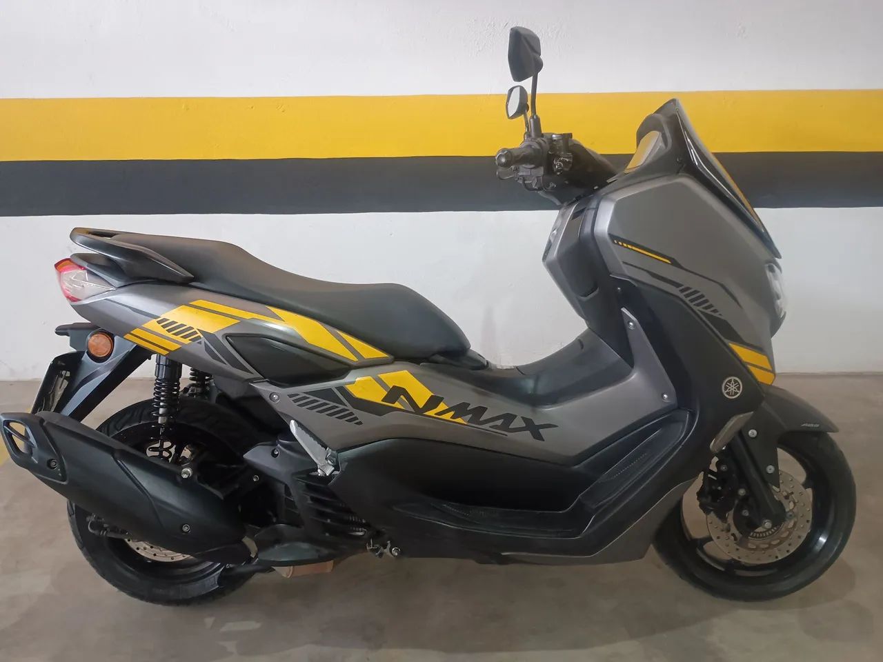 Nmax 160 SE ABS 2024 único dono garantia de fábrica até 2028 21 X cartão troca  carro moto