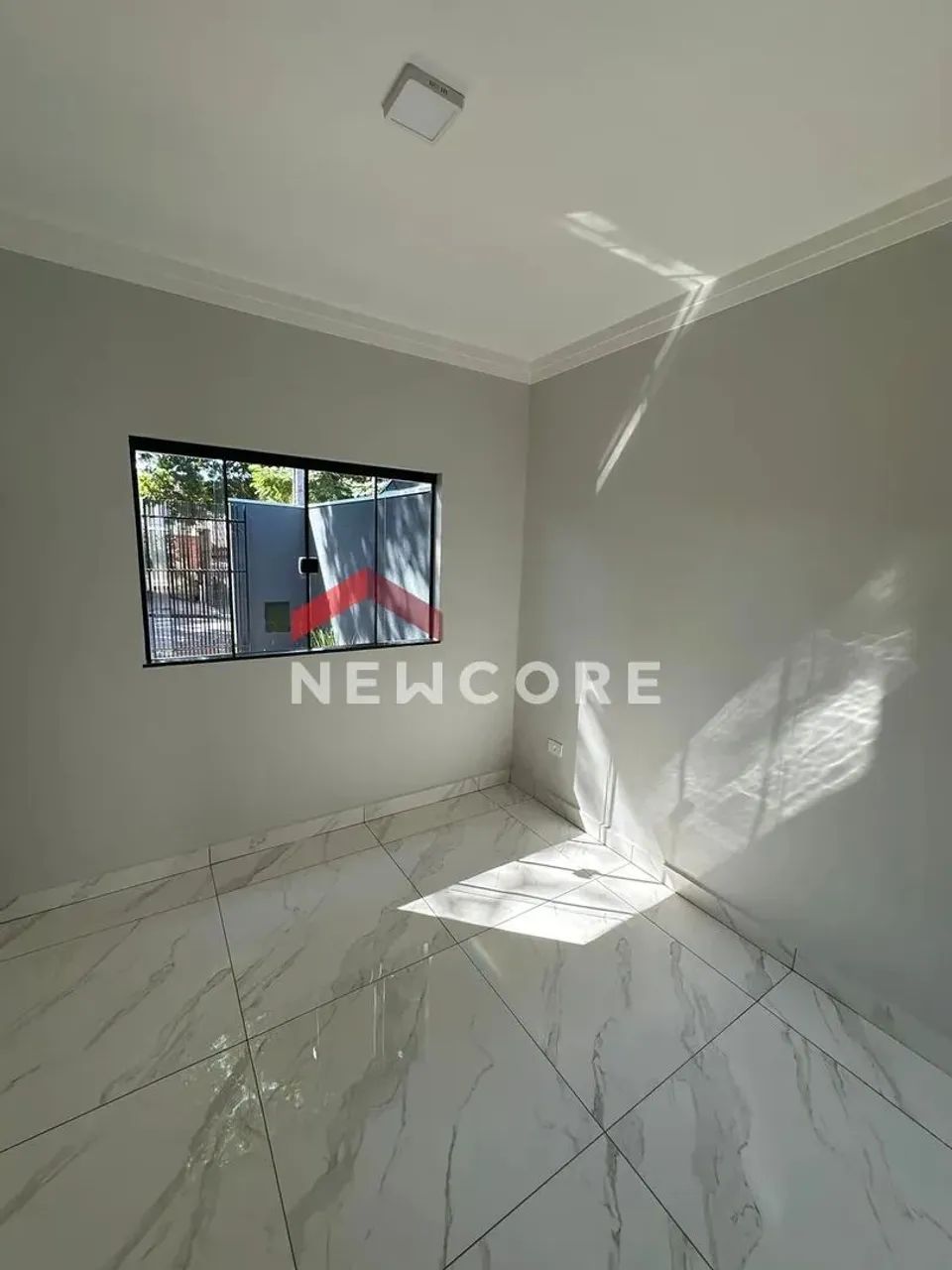 Casa em Rua Maria Joana Bueno de Souza - Parque Residencial Aeroporto - Maringá/PR - Foto 5