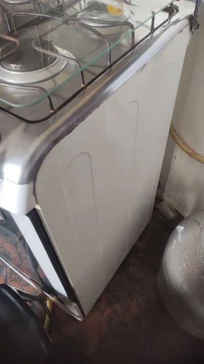 FOGÃO. ELECTROLUX FUNCIONANDO PERFEITAMENTE. AUTOMÁTICO OK . BARATO PRA SAIR HOJE - Foto 5