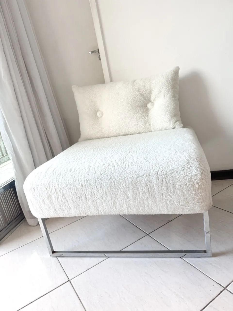 Poltrona Pelúcia Branco442957908914350082