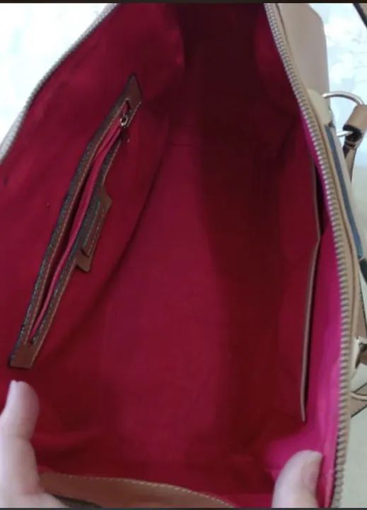 Bolsa de ombro feminina em couro bege - Foto 3
