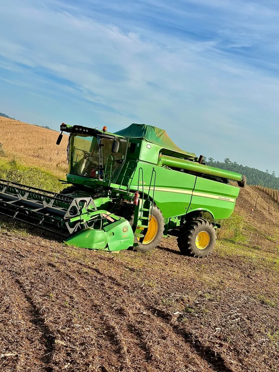 Colheitadeira John Deere s540