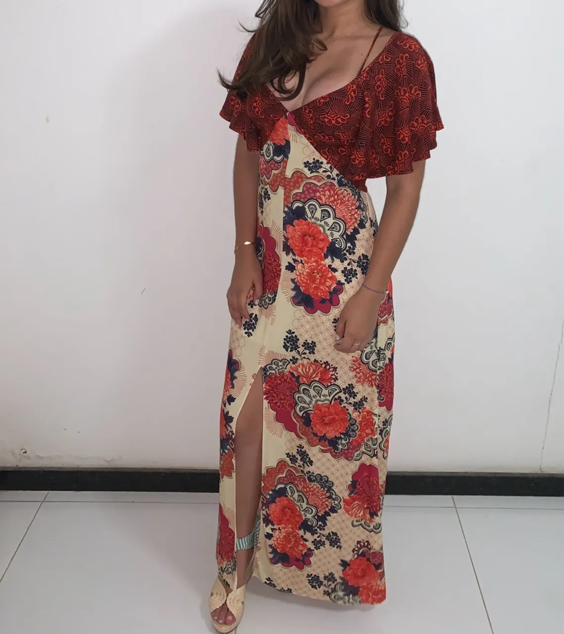 Vestido longo floral com fenda da dressto
