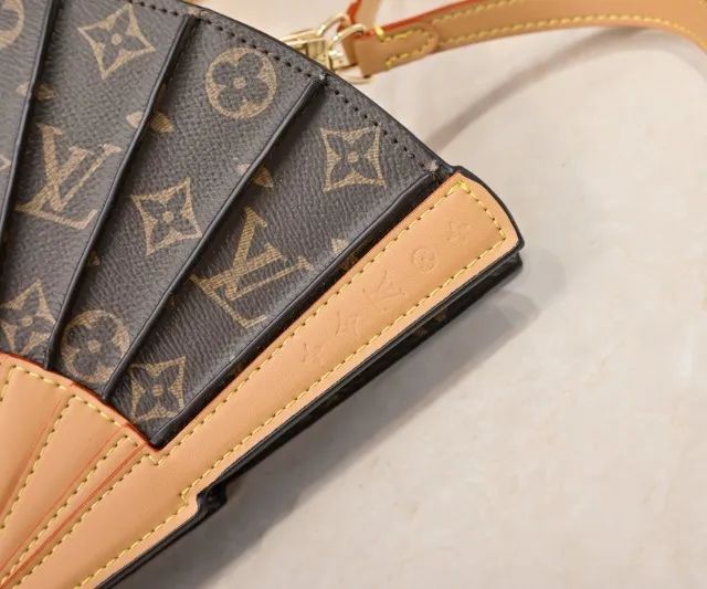 Bolsa Louis Bolsa LV Fan - Foto 4