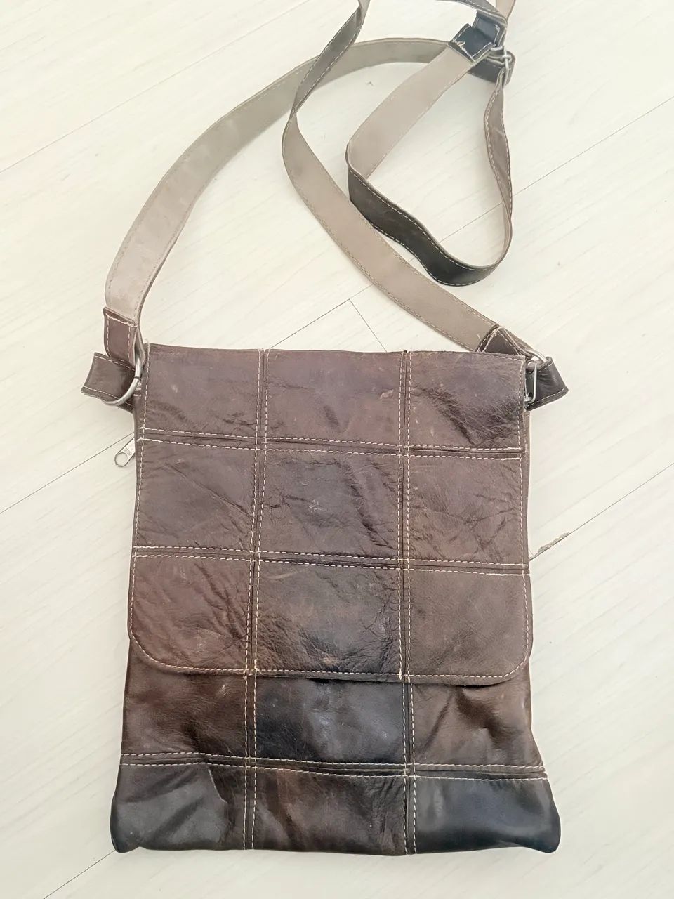 Bolsa em couro unissex