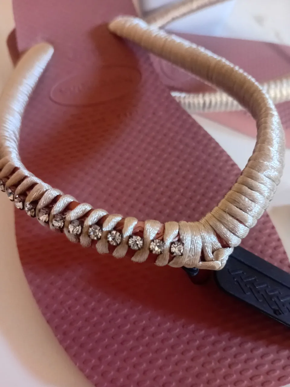 Sandália Havaianas Slim com Detalhes em Strass
