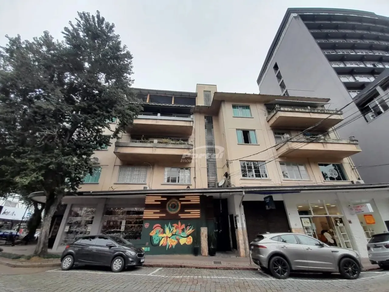 Sala comercial disponível para locação no bairro Centro, Blumenau/SC.