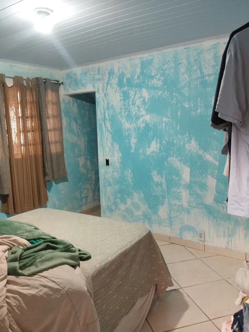 Aluga casa simples em condomínio no núcleo Bandeirante